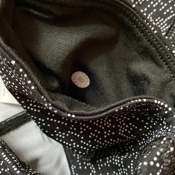 Lululemon Train Times Crop 17 inches Soundwave White Black / Black Polka Dots 10 - Picture 12 of 13